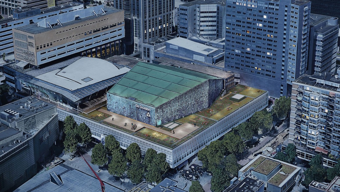 The flat roof measures over 2500 m² and runs around the copper roof of the large concert hall (© Plotvis and Kraaijvanger Architecten)